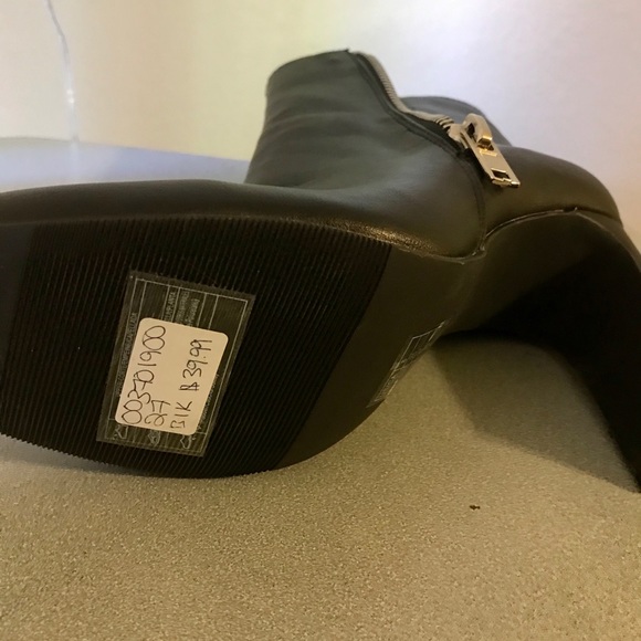 Ankle boots - Picture 2 of 4